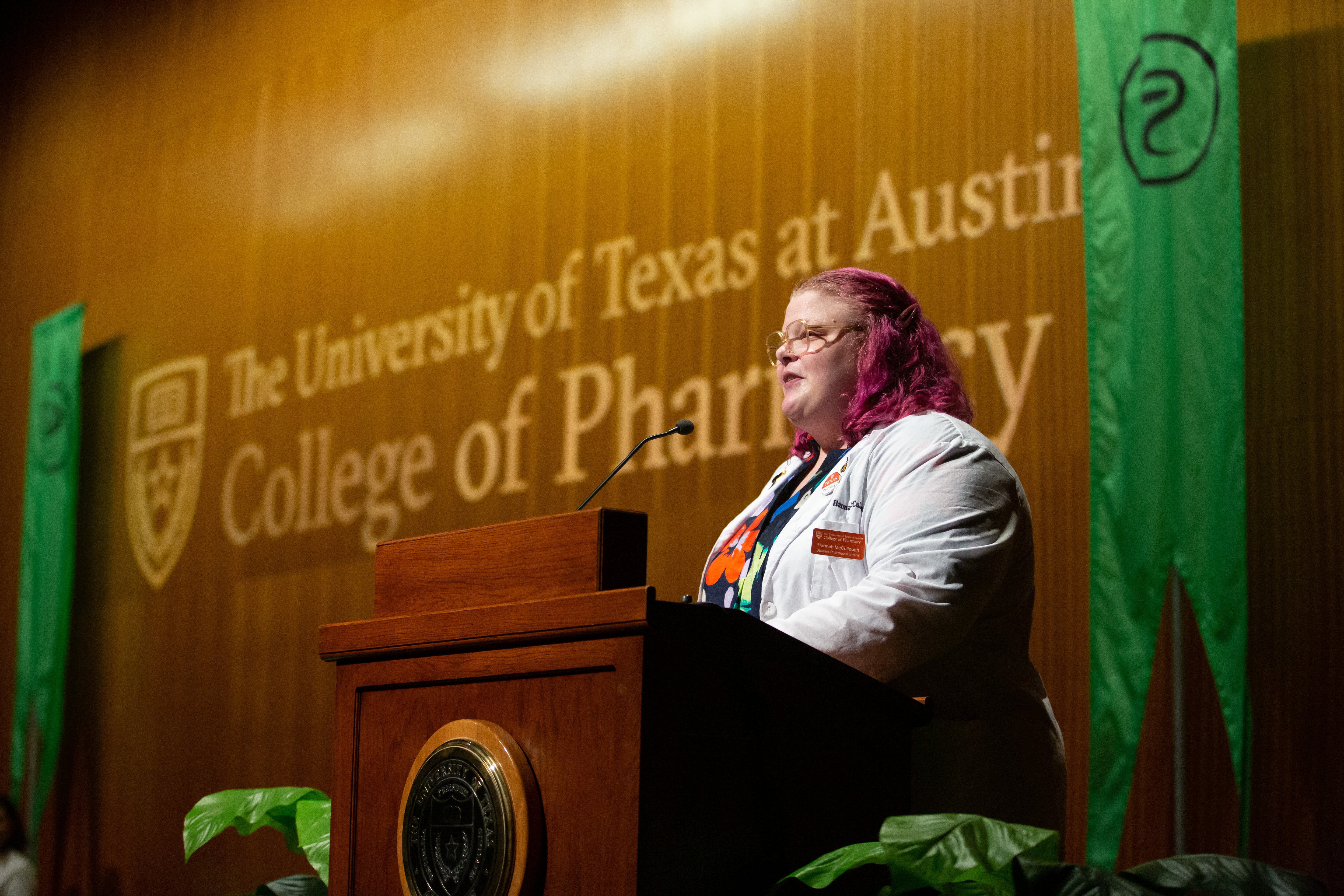 Student pharmacist Hannah McCullough speaking at the 2022 White Coat Ceremony 