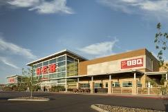 New HEB store with glass wall in front