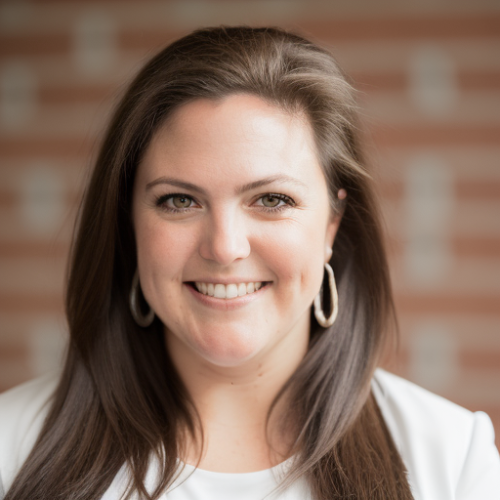 Danelle Corwin headshot photo