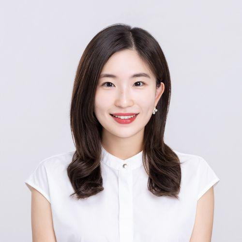 Hyejoong (Marie) Lee smiling in an indoor setting